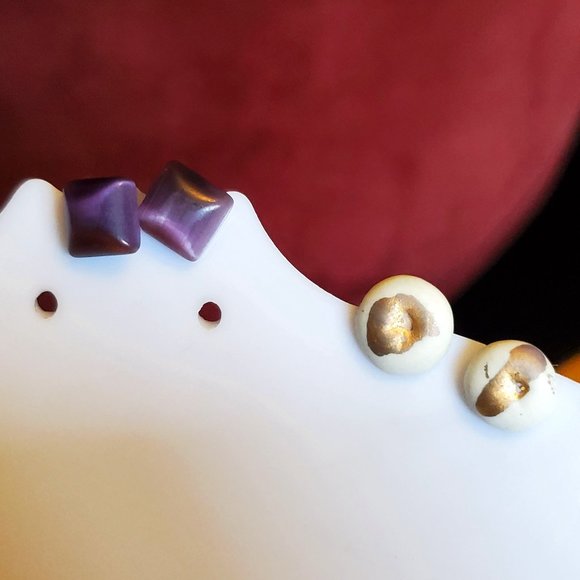 2 Pair of Stud Earring Clay and Purple Cat's Eye - Picture 1 of 3